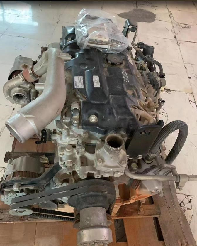 MITSUBISHI 4M50 - Moteur pour Pelle: photos 3 MITSUBISHI 4M50 - Moteur pour Pelle: photos 3