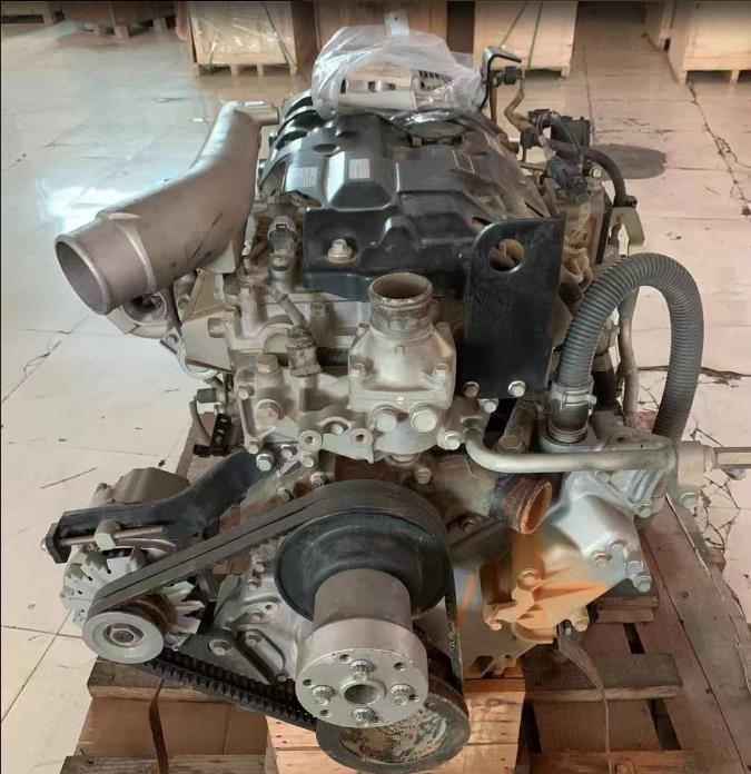 MITSUBISHI 4M50 - Moteur pour Pelle: photos 1 MITSUBISHI 4M50 - Moteur pour Pelle: photos 1