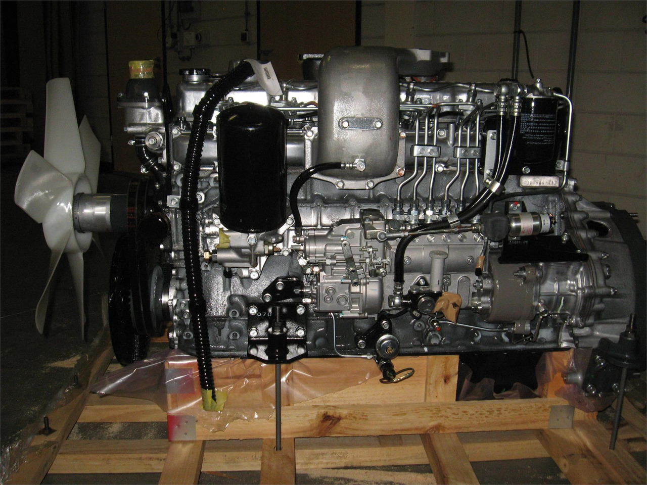 MITSUBISHI 6D16 - Moteur pour Pelle: photos 2 MITSUBISHI 6D16 - Moteur pour Pelle: photos 2
