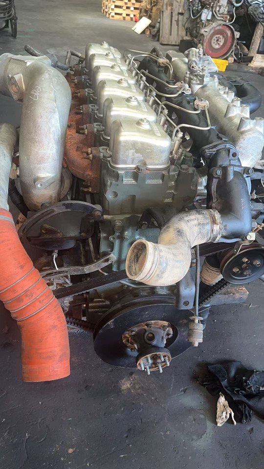 MITSUBISHI 6D22 - Moteur pour Pelle: photos 4 MITSUBISHI 6D22 - Moteur pour Pelle: photos 4