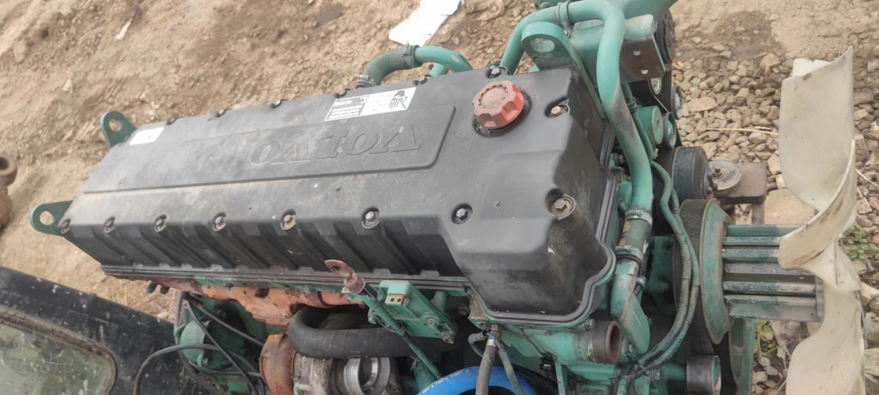 VOLVO D12D - Moteur pour Pelle: photos 2 VOLVO D12D - Moteur pour Pelle: photos 2