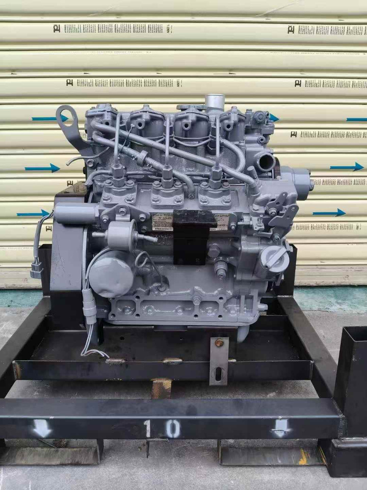 Isuzu 3LB1 - Moteur pour Pelle: photos 2 Isuzu 3LB1 - Moteur pour Pelle: photos 2