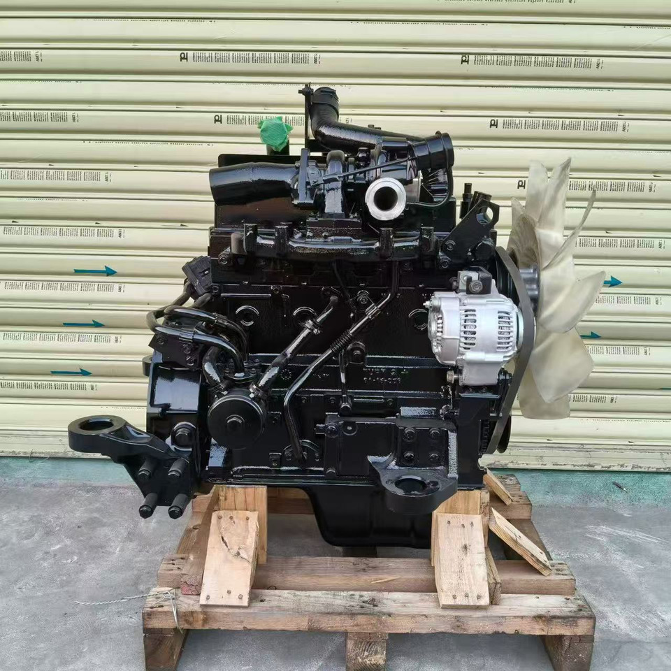 KOMATSU 4D95LE-5 - Moteur pour Pelle: photos 1 KOMATSU 4D95LE-5 - Moteur pour Pelle: photos 1