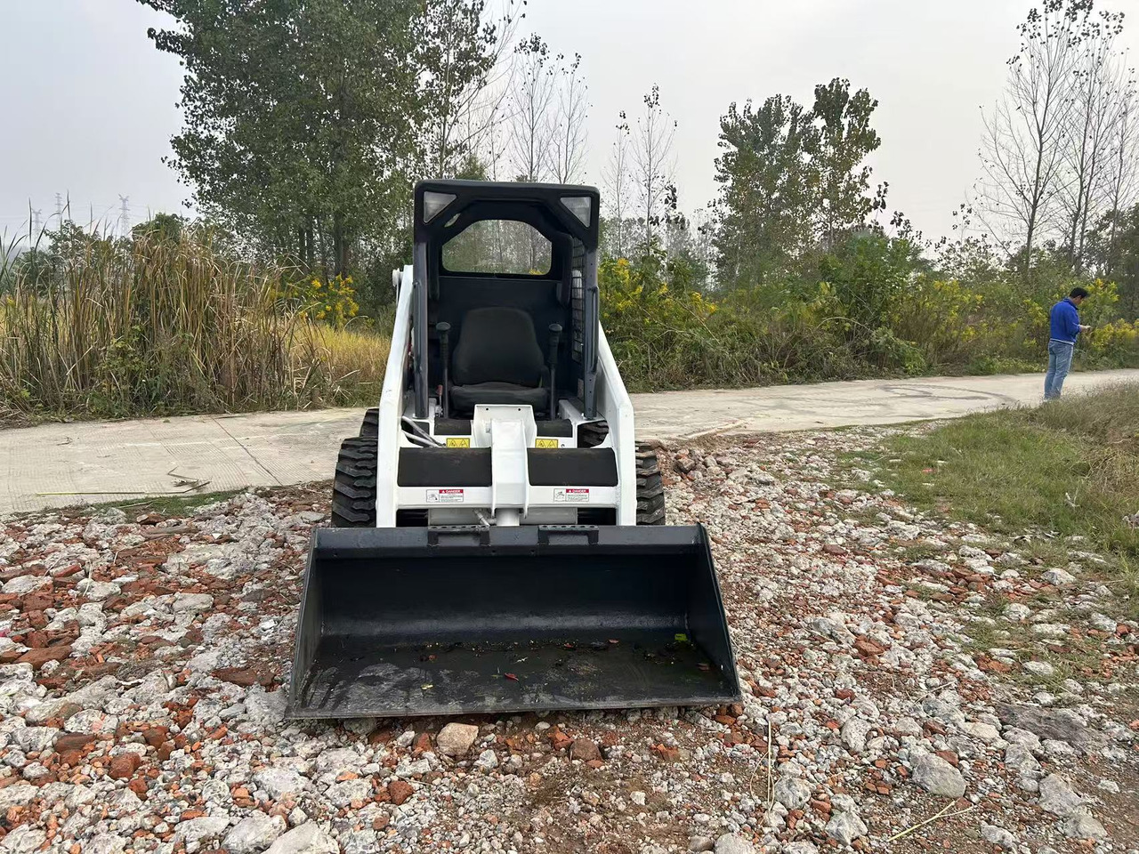 BOBCAT used skidsteer Bobcat S130 - Mini chargeuse: photos 2 BOBCAT used skidsteer Bobcat S130 - Mini chargeuse: photos 2
