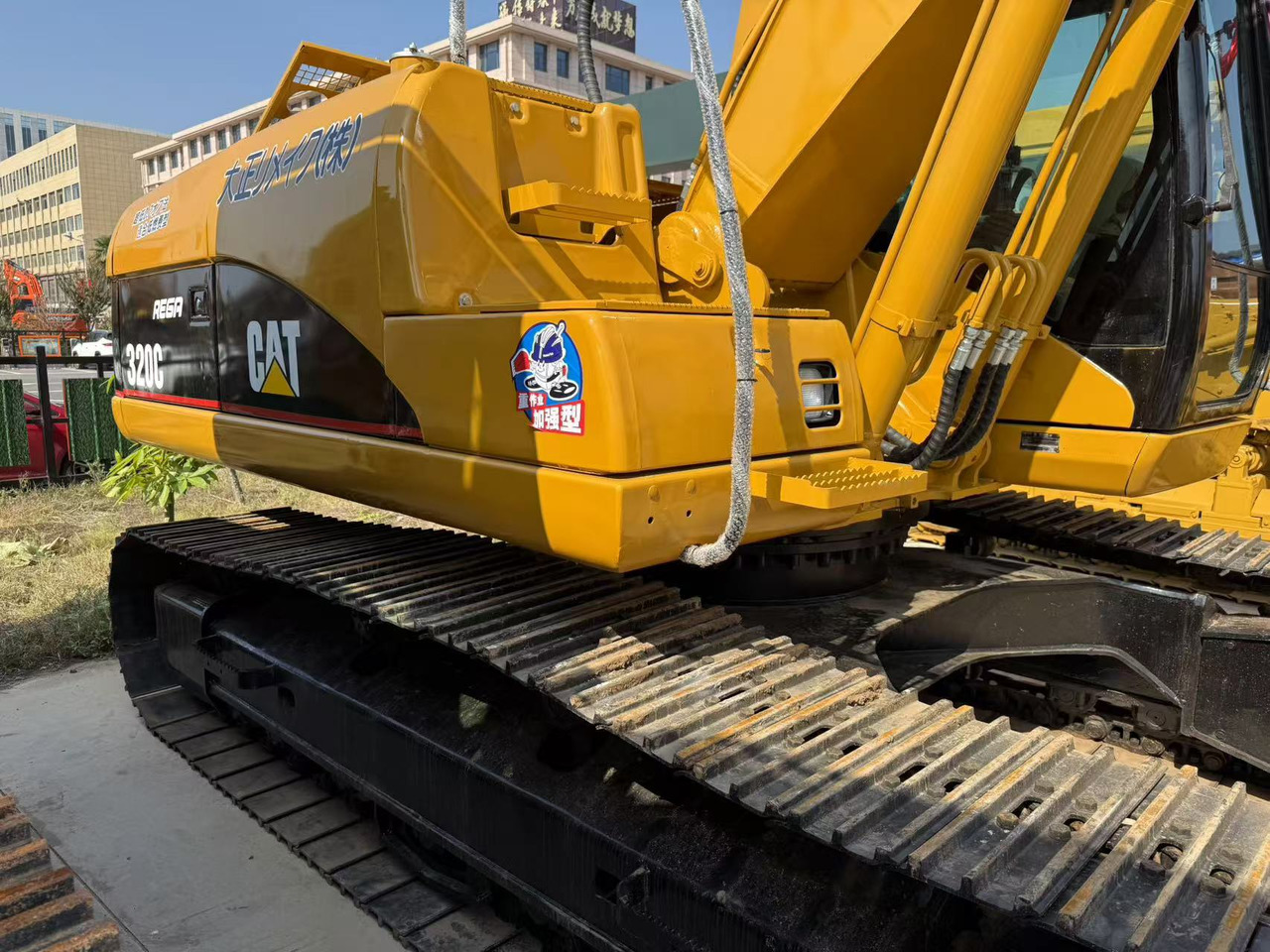 CATERPILLAR 320C - Pelle sur chenille: photos 2 CATERPILLAR 320C - Pelle sur chenille: photos 2