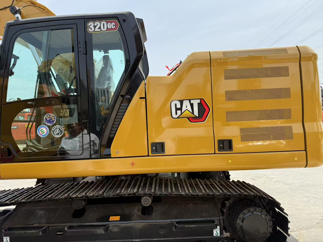 CATERPILLAR 320GC - Pelle sur chenille: photos 1 CATERPILLAR 320GC - Pelle sur chenille: photos 1