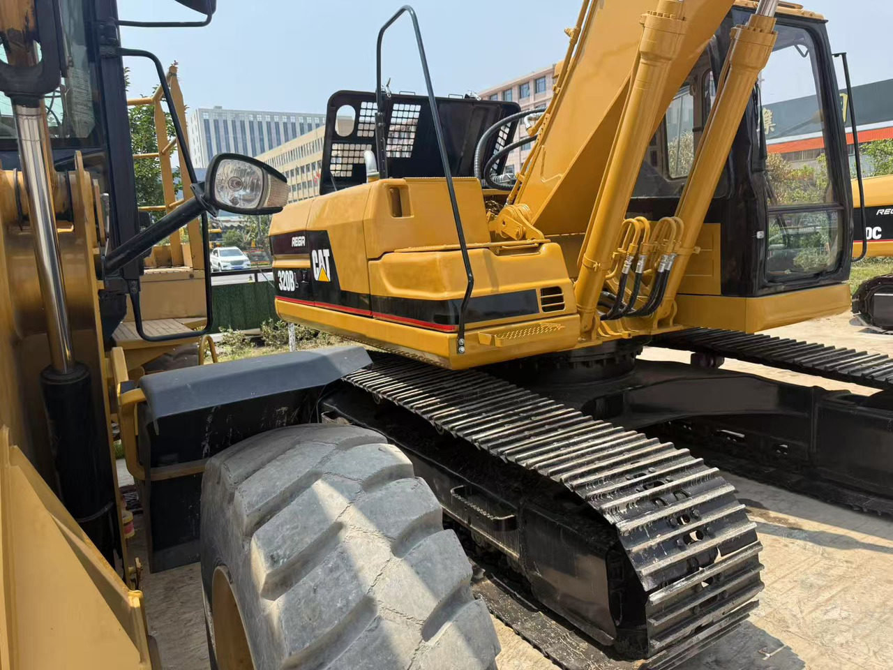 CATERPILLAR CRAWLER EXCAVATOR CAT 320B in Low Price for Hot Sale - Pelle sur chenille: photos 4 CATERPILLAR CRAWLER EXCAVATOR CAT 320B in Low Price for Hot Sale - Pelle sur chenille: photos 4