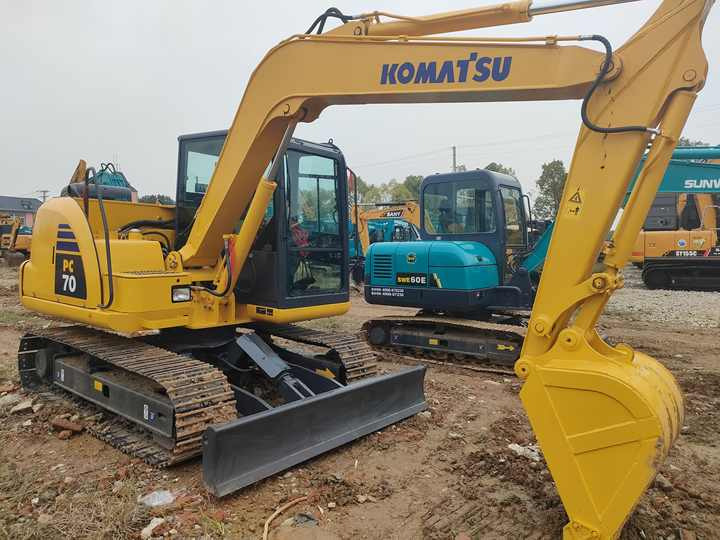 Cheap Used Komatsu PC70-8 Crawler Excavator with High Efficiency Used Heavy Machinery Komatsu PC70-8 Digger Cheap for Sale - Pelle sur chenille: photos 3 Cheap Used Komatsu PC70-8 Crawler Excavator with High Efficiency Used Heavy Machinery Komatsu PC70-8 Digger Cheap for Sale - Pelle sur chenille: photos 3