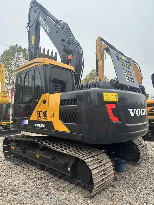 China Brand Used VOLVO EC140 Mini Excavator 6ton Crawler Earth Digger Machine for Sale - Pelle sur chenille: photos 2 China Brand Used VOLVO EC140 Mini Excavator 6ton Crawler Earth Digger Machine for Sale - Pelle sur chenille: photos 2