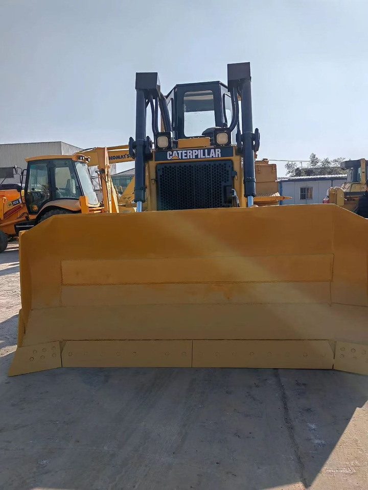 CAT Used Bulldozer D6R High Quality - Engins de chantier: photos 1 CAT Used Bulldozer D6R High Quality - Engins de chantier: photos 1
