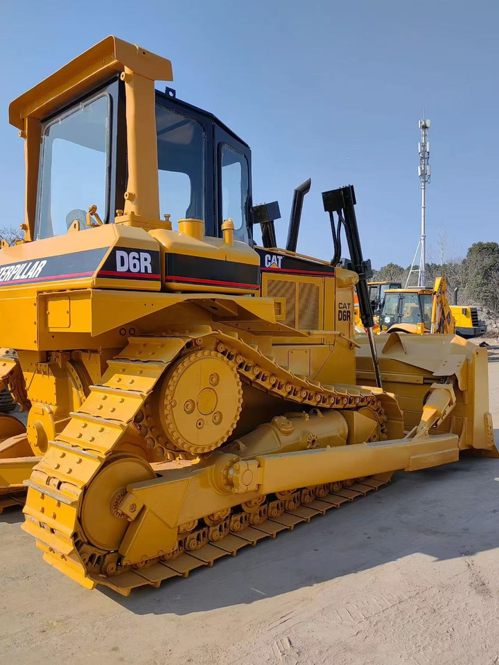CAT Used Bulldozer D6R High Quality - Engins de chantier: photos 3 CAT Used Bulldozer D6R High Quality - Engins de chantier: photos 3