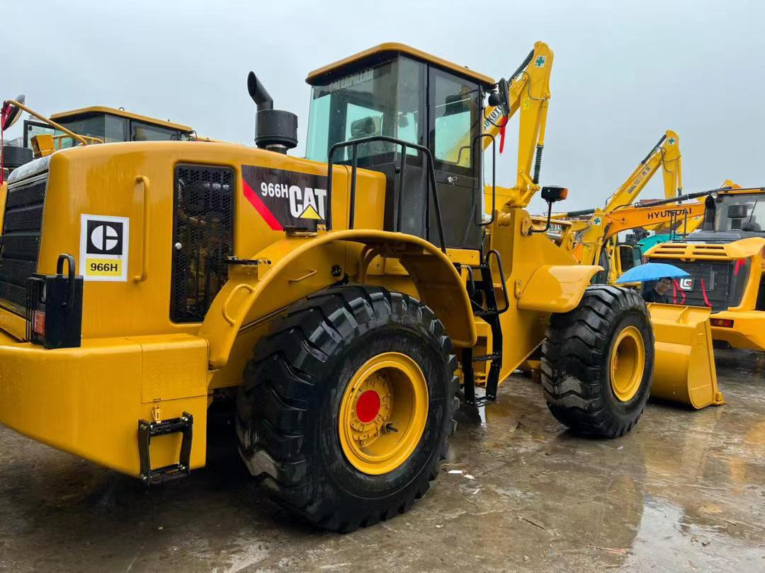 WHEEL LOADER Original Used CAT 966H Wheel Loader with High Performance on Sale Cat 966H Heavy Machinery Loader with Low Price - Engins de chantier: photos 4 WHEEL LOADER Original Used CAT 966H Wheel Loader with High Performance on Sale Cat 966H Heavy Machinery Loader with Low Price - Engins de chantier: photos 4