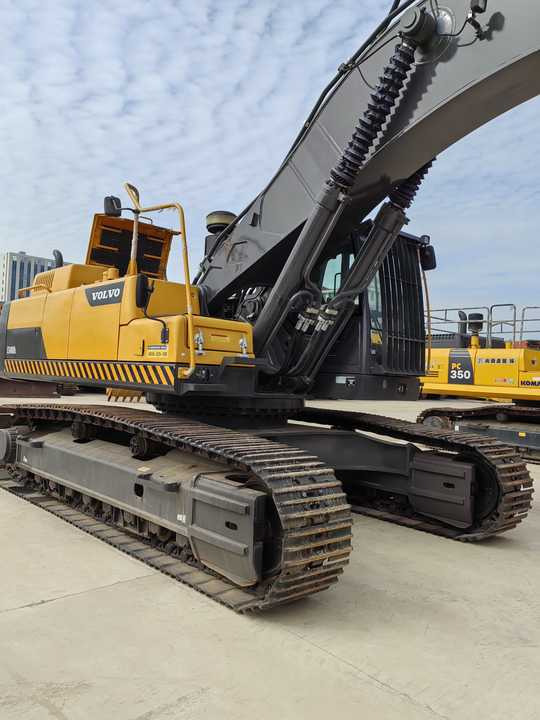Good Condition VOLVO EC480DL Excavator Low Price Large Hydraulic Crawler Excavator volvo 480dl for Sale - Pelle: photos 5 Good Condition VOLVO EC480DL Excavator Low Price Large Hydraulic Crawler Excavator volvo 480dl for Sale - Pelle: photos 5
