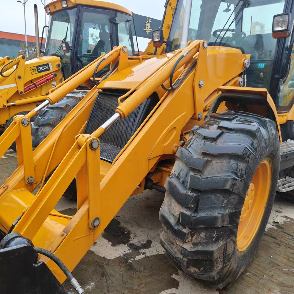 JCB used backhoe JCB4CX high quality - Tractopelle: photos 2 JCB used backhoe JCB4CX high quality - Tractopelle: photos 2