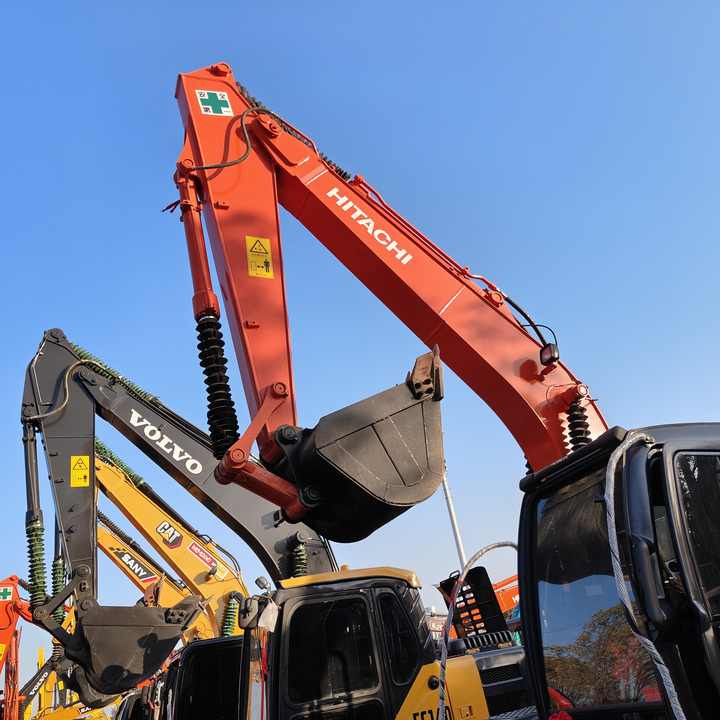 Japan Original Hitachi ZX130 Crawler Excavator Perfect for Various Projects Available Used Excavators for Sale - Pelle sur chenille: photos 1 Japan Original Hitachi ZX130 Crawler Excavator Perfect for Various Projects Available Used Excavators for Sale - Pelle sur chenille: photos 1