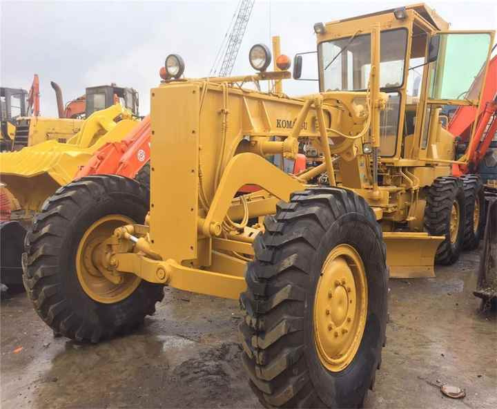 Japan Original Used Komatsu GD661A-1 Motor Grader GD661 in Condition - Niveleuse: photos 1 Japan Original Used Komatsu GD661A-1 Motor Grader GD661 in Condition - Niveleuse: photos 1