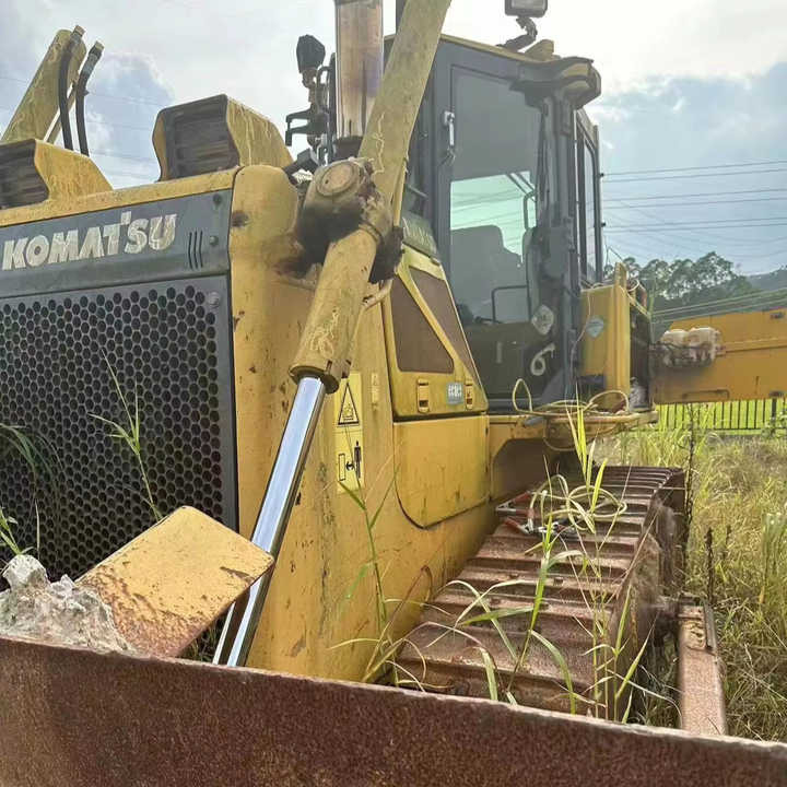 Komatsu D65 Used Bulldozer , Original Condition Painting komatsu Bulldozer , Komatsu D50p D65p D85p - Bulldozer: photos 1 Komatsu D65 Used Bulldozer , Original Condition Painting komatsu Bulldozer , Komatsu D50p D65p D85p - Bulldozer: photos 1