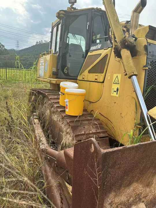 Komatsu D65 Used Bulldozer , Original Condition Painting komatsu Bulldozer , Komatsu D50p D65p D85p - Bulldozer: photos 2 Komatsu D65 Used Bulldozer , Original Condition Painting komatsu Bulldozer , Komatsu D50p D65p D85p - Bulldozer: photos 2