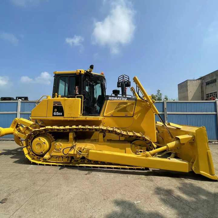 Komatsu D65EX High Efficiency Bulldozer komatsu Engine 180HP Crawler Bulldozer China - Bulldozer: photos 1 Komatsu D65EX High Efficiency Bulldozer komatsu Engine 180HP Crawler Bulldozer China - Bulldozer: photos 1