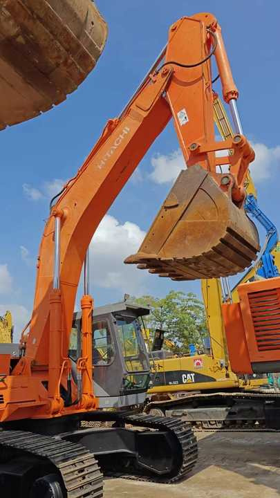 Original Japan Hitachi ZX450 Excavator Hitachi Excavator in Low Price for Hot Sale - Pelle sur chenille: photos 5 Original Japan Hitachi ZX450 Excavator Hitachi Excavator in Low Price for Hot Sale - Pelle sur chenille: photos 5