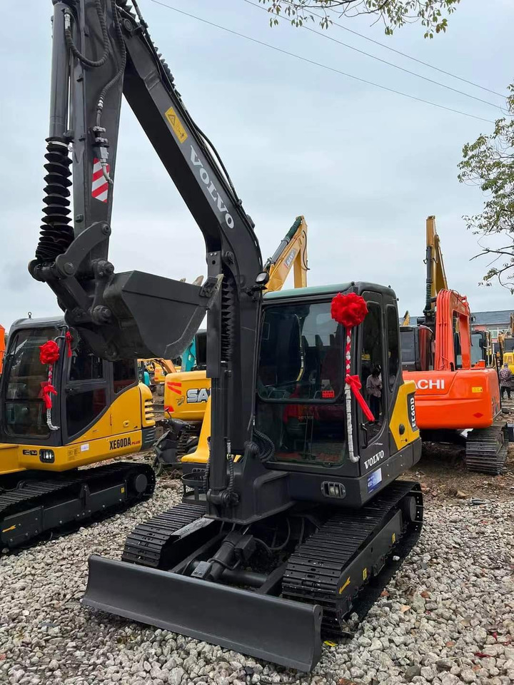 Second-hand Excavator Popular Hotsale VOLVO EC60D MINI - Mini pelle: photos 2 Second-hand Excavator Popular Hotsale VOLVO EC60D MINI - Mini pelle: photos 2