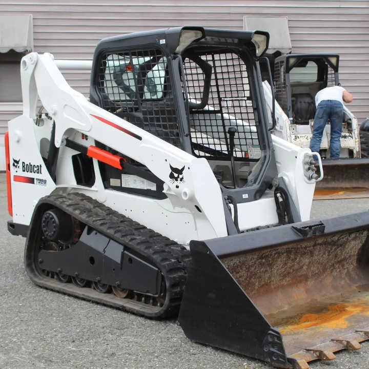 Used Bob Cat Bob Cat T590 Used Skid Steer Wheel Loader Multifunctional Track Loaders Bobcat - Chargeuse sur pneus: photos 1 Used Bob Cat Bob Cat T590 Used Skid Steer Wheel Loader Multifunctional Track Loaders Bobcat - Chargeuse sur pneus: photos 1