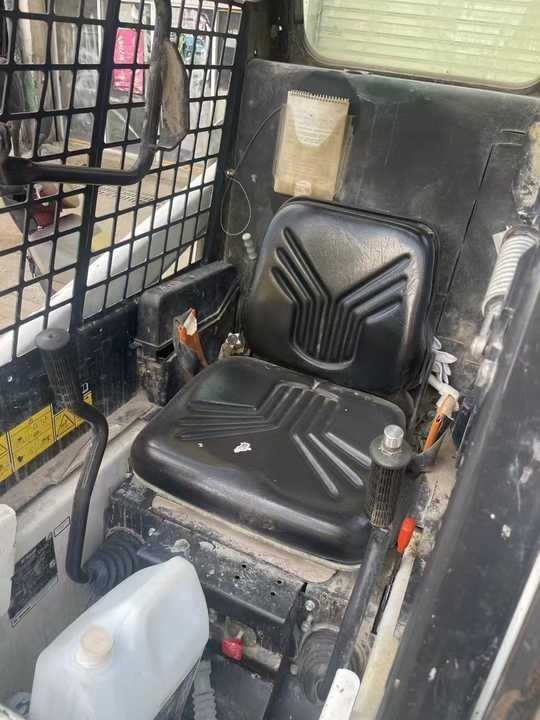 Mini chargeuse Used Bobcat S70  Skid Teer in Stock Good Condition bobcat S70 S160 185 300 330 Skid Steer  for Sale: photos 6