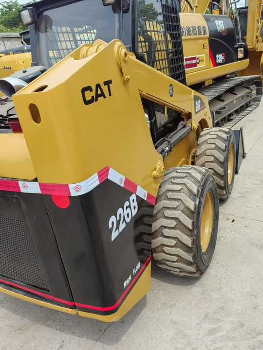 Used Caterpillar 226b Skid Steer with Excellent Performance on Sale Road Working Equipment - Mini chargeuse: photos 4 Used Caterpillar 226b Skid Steer with Excellent Performance on Sale Road Working Equipment - Mini chargeuse: photos 4