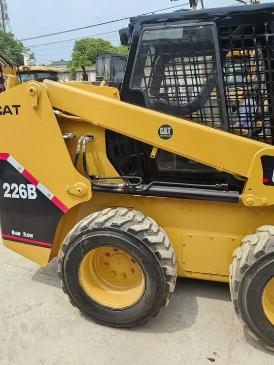Used Caterpillar 226b Skid Steer with Excellent Performance on Sale Road Working Equipment - Mini chargeuse: photos 2 Used Caterpillar 226b Skid Steer with Excellent Performance on Sale Road Working Equipment - Mini chargeuse: photos 2