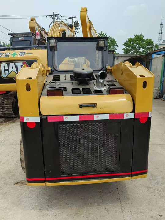 Used Caterpillar 226b Skid Steer with Excellent Performance on Sale Road Working Equipment - Mini chargeuse: photos 3 Used Caterpillar 226b Skid Steer with Excellent Performance on Sale Road Working Equipment - Mini chargeuse: photos 3