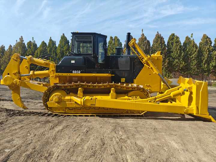 Used Construction Machinery Shantui SD32 Bulldozer for Sales S Econd-hand SD22 32 Bulldozer Crawler Type Bulldozer Price Lower - Bulldozer: photos 3 Used Construction Machinery Shantui SD32 Bulldozer for Sales S Econd-hand SD22 32 Bulldozer Crawler Type Bulldozer Price Lower - Bulldozer: photos 3