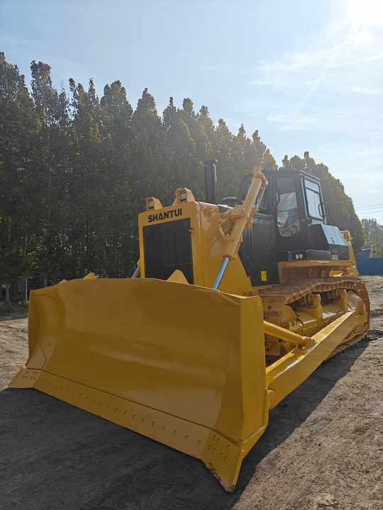Used Construction Machinery Shantui SD32 Bulldozer for Sales S Econd-hand SD22 32 Bulldozer Crawler Type Bulldozer Price Lower - Bulldozer: photos 5 Used Construction Machinery Shantui SD32 Bulldozer for Sales S Econd-hand SD22 32 Bulldozer Crawler Type Bulldozer Price Lower - Bulldozer: photos 5