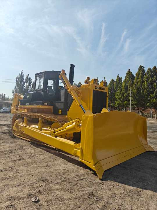 Used Construction Machinery Shantui SD32 Bulldozer for Sales S Econd-hand SD22 32 Bulldozer Crawler Type Bulldozer Price Lower - Bulldozer: photos 4 Used Construction Machinery Shantui SD32 Bulldozer for Sales S Econd-hand SD22 32 Bulldozer Crawler Type Bulldozer Price Lower - Bulldozer: photos 4