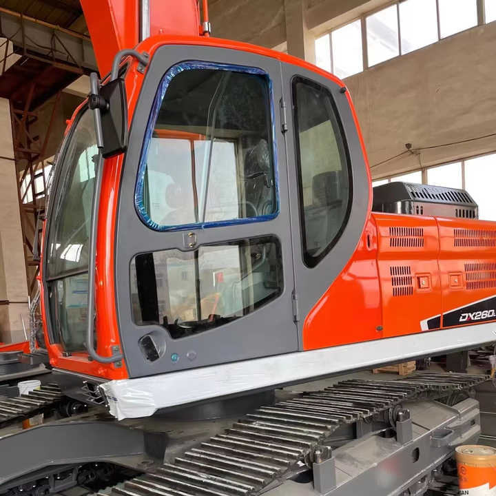 Used Digger DOOSAN DX260 Construction Machinery Construction Digger Used DOOSAN DX260 Cheap Excavator - Pelle sur chenille: photos 1 Used Digger DOOSAN DX260 Construction Machinery Construction Digger Used DOOSAN DX260 Cheap Excavator - Pelle sur chenille: photos 1