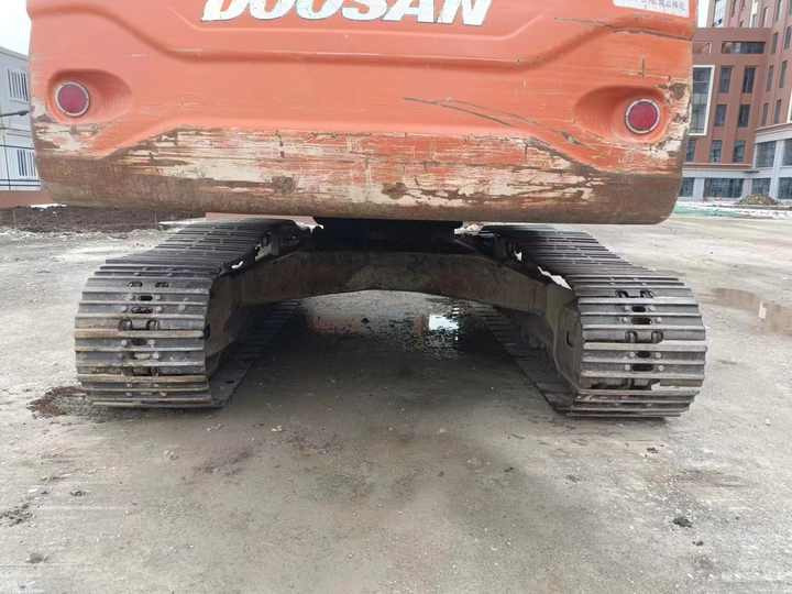 Used Digger Doosan DX225LC-9T Construction Machinery Construction Digger Used Doosan DX225LC-9T Cheap Excavator - Pelle sur chenille: photos 5 Used Digger Doosan DX225LC-9T Construction Machinery Construction Digger Used Doosan DX225LC-9T Cheap Excavator - Pelle sur chenille: photos 5