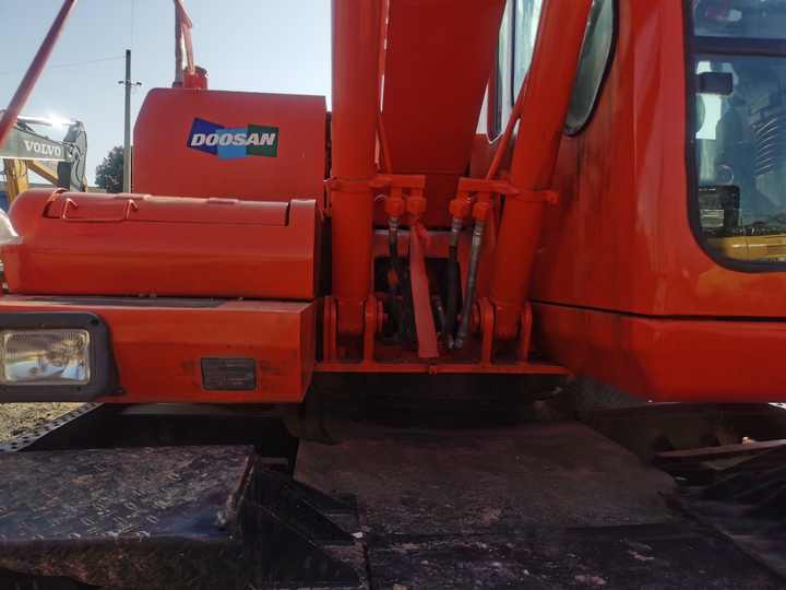 Used Digger Doosan Dh150w-7 Construction Machinery Construction Digger Used Doosan Dh150w-7 Cheap Excavator - Pelle sur chenille: photos 4 Used Digger Doosan Dh150w-7 Construction Machinery Construction Digger Used Doosan Dh150w-7 Cheap Excavator - Pelle sur chenille: photos 4