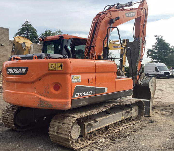 Used Excavator Doosan DX140 Excavators Mini Equipment Earth Moving Machinery Doosan Digger Excavator for Sale - Pelle sur chenille: photos 4 Used Excavator Doosan DX140 Excavators Mini Equipment Earth Moving Machinery Doosan Digger Excavator for Sale - Pelle sur chenille: photos 4