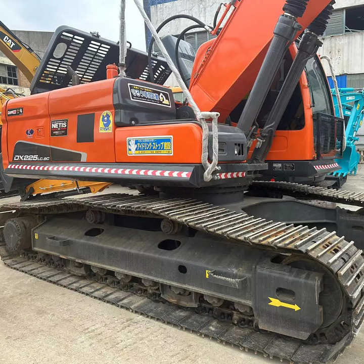 Used Excavator Doosan DX225LC-9 Excavators Mini Equipment Earth Moving Machinery Doosan Digger Excavator for Sale - Pelle sur chenille: photos 1 Used Excavator Doosan DX225LC-9 Excavators Mini Equipment Earth Moving Machinery Doosan Digger Excavator for Sale - Pelle sur chenille: photos 1