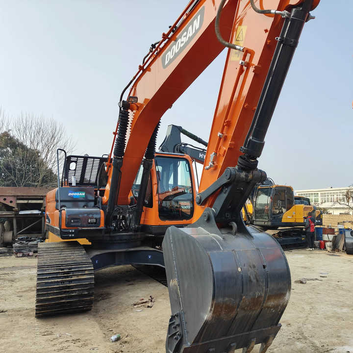 Used Excavator Doosan DX225LC-9 Excavators Mini Equipment Earth Moving Machinery Doosan Digger Excavator for Sale - Pelle sur chenille: photos 5 Used Excavator Doosan DX225LC-9 Excavators Mini Equipment Earth Moving Machinery Doosan Digger Excavator for Sale - Pelle sur chenille: photos 5