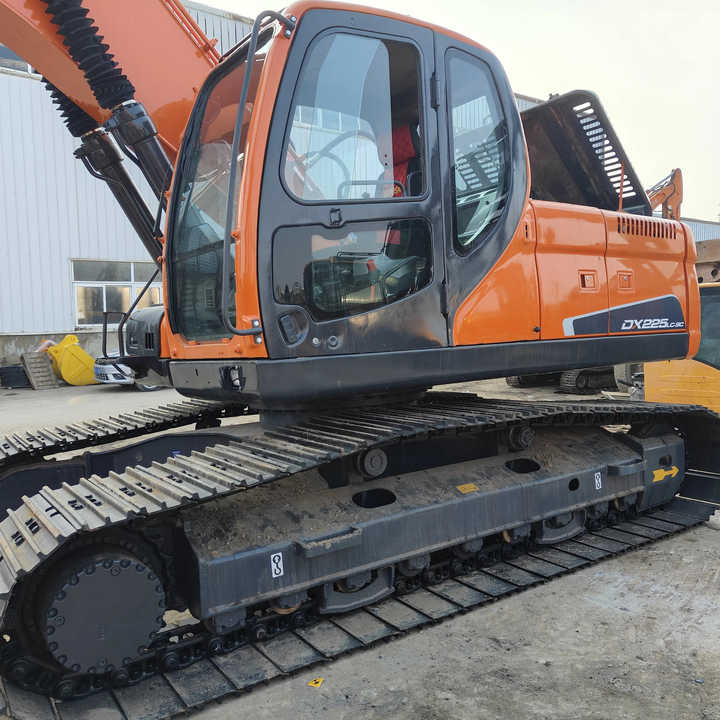 Used Excavator Doosan DX225LC-9 Excavators Mini Equipment Earth Moving Machinery Doosan Digger Excavator for Sale - Pelle sur chenille: photos 2 Used Excavator Doosan DX225LC-9 Excavators Mini Equipment Earth Moving Machinery Doosan Digger Excavator for Sale - Pelle sur chenille: photos 2