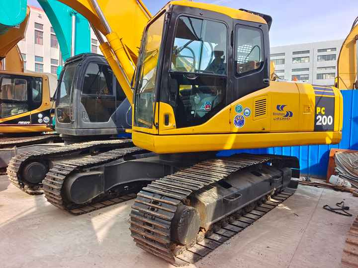 Used Good Quality Japan Original PC200-7 in Good Condition PC200-7 Komatsu - Pelle sur chenille: photos 2 Used Good Quality Japan Original PC200-7 in Good Condition PC200-7 Komatsu - Pelle sur chenille: photos 2