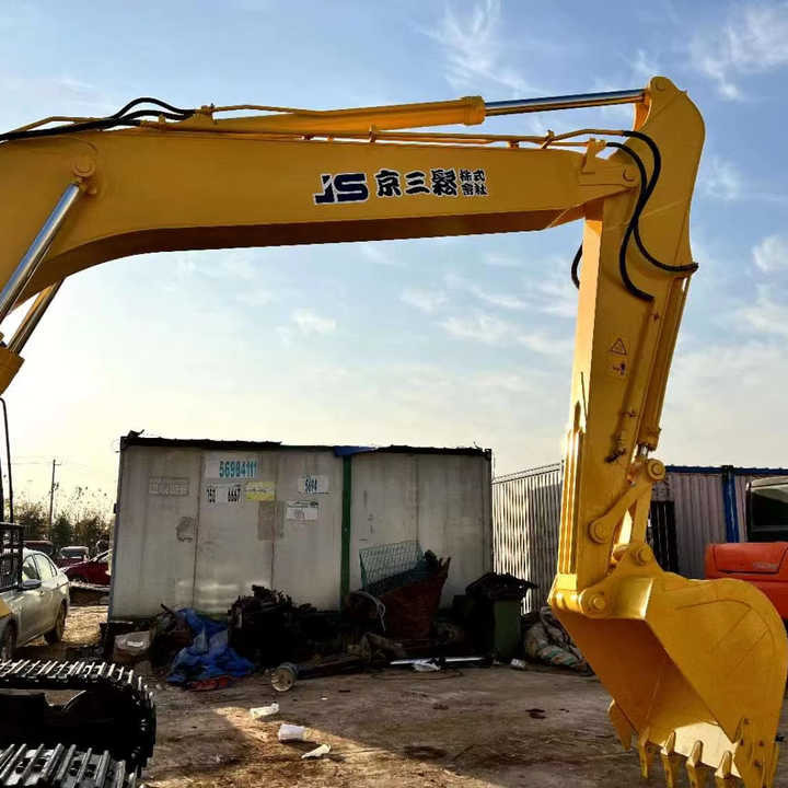 Used Good Quality Japan Original PC200-7 in Good Condition PC200-7 Komatsu - Pelle sur chenille: photos 1 Used Good Quality Japan Original PC200-7 in Good Condition PC200-7 Komatsu - Pelle sur chenille: photos 1
