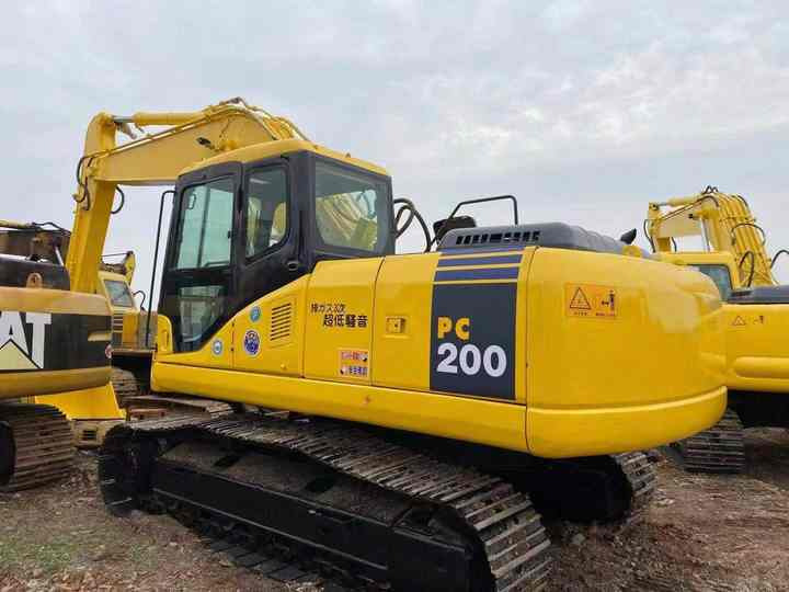 Used Good Quality Japan Original PC200-7 in Good Condition PC200-7 Komatsu - Pelle sur chenille: photos 2 Used Good Quality Japan Original PC200-7 in Good Condition PC200-7 Komatsu - Pelle sur chenille: photos 2