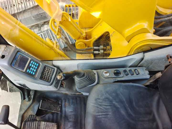 Used Good Quality Japan Original PC200-7 in Good Condition PC200-7 Komatsu - Pelle sur chenille: photos 4 Used Good Quality Japan Original PC200-7 in Good Condition PC200-7 Komatsu - Pelle sur chenille: photos 4