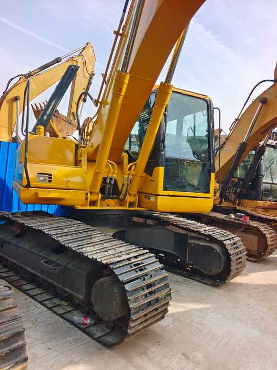 Used Good Quality Japan Original PC200-7 in Good Condition PC200-7 Komatsu - Pelle sur chenille: photos 5 Used Good Quality Japan Original PC200-7 in Good Condition PC200-7 Komatsu - Pelle sur chenille: photos 5