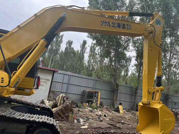 Used Good Quality Japan Original PC220-8 in Good Condition PC220-8 Komatsu - Pelle sur chenille: photos 5 Used Good Quality Japan Original PC220-8 in Good Condition PC220-8 Komatsu - Pelle sur chenille: photos 5