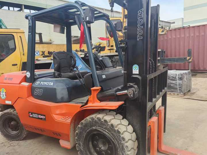 Used Japan Original Brand toyota 50 Forklift 3tons 5tons Forklift for Sale - Chariot élévateur: photos 2 Used Japan Original Brand toyota 50 Forklift 3tons 5tons Forklift for Sale - Chariot élévateur: photos 2
