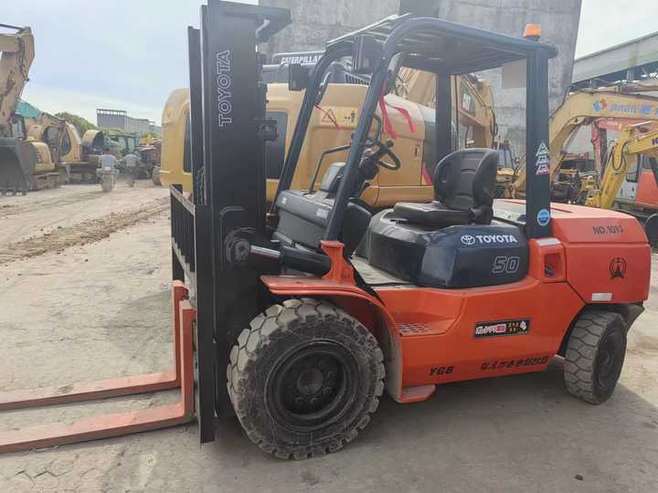 Used Japan Original Brand toyota 50 Forklift 3tons 5tons Forklift for Sale - Chariot élévateur: photos 5 Used Japan Original Brand toyota 50 Forklift 3tons 5tons Forklift for Sale - Chariot élévateur: photos 5