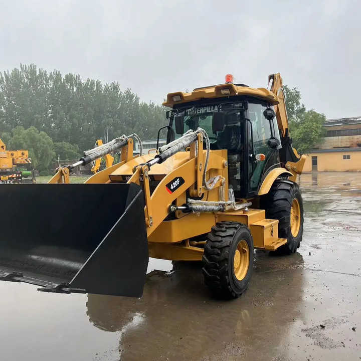 Used Wheel Loader CAT420F Caterpillar 420F Construction Machinery Mini Wheel Skid Steer Loader in Stock - Chargeuse sur pneus: photos 1 Used Wheel Loader CAT420F Caterpillar 420F Construction Machinery Mini Wheel Skid Steer Loader in Stock - Chargeuse sur pneus: photos 1