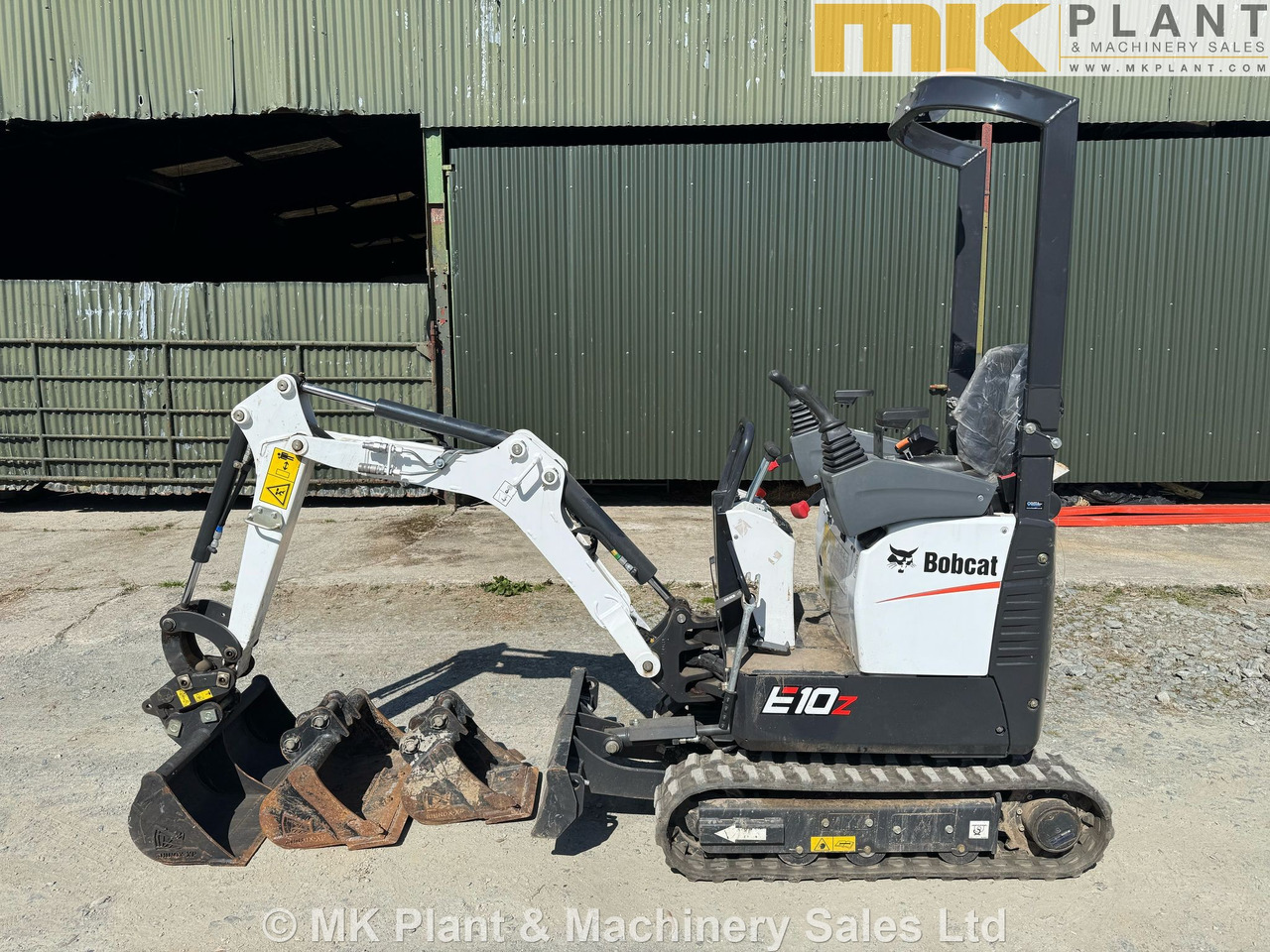 BOBCAT E10Z - Pelle sur pneus: photos 1 BOBCAT E10Z - Pelle sur pneus: photos 1